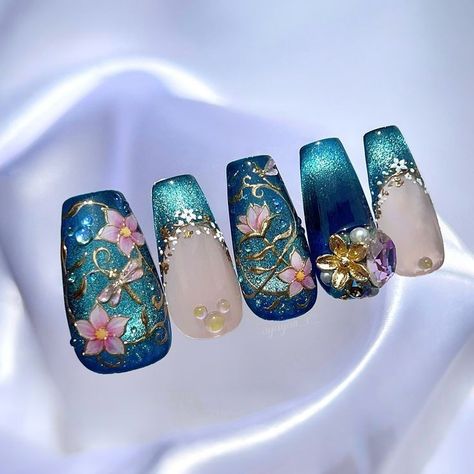 Glass Nails Art, Navy Nails, Diamond Nail Art, Hard Gel Nails, Makeup Nails Designs, Gel Nail Art Designs, Diva Nails, Japanese Nail Art, Glow Nails