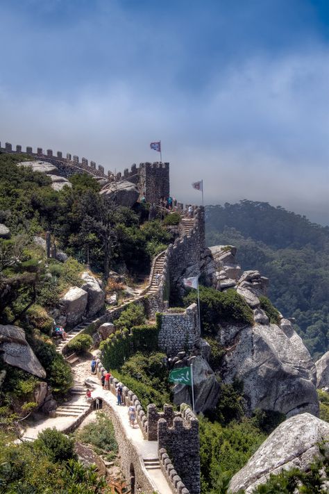 Magic Places, The Moors, Famous Castles, Sintra Portugal, Voyage Europe, Beautiful Castles, A Castle, Samar, Portugal Travel