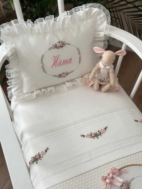 Dusty Rose Personalized 4 Piece Baby Quilted Bedspread Set Handmade Embroidery Cot Bedding Baby Bedding Crib Bedding Duvet Cover - Etsy Neutral Baby Quilt, Baby Crib Bedding, Baby Bedding Sets, Quilt Baby, Unique Baby Gifts, Embroidered Pillowcases, Cot Bedding, Quilted Bedspreads, Bedspread Set