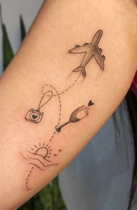 World And Plane Tattoo, Tattoo Ideas Italy, Travel Tattoos For Women Unique, Traveling Tattoo Ideas, Tattoos Traveling, Tattoo Locations For Women, Pablo Tattoo, Hand Tattoos Ideas, Rome Tattoo