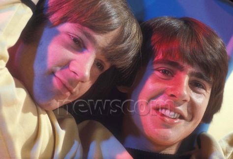 Peter Tork - The Official Website: " I want to note that when I said I liked, loved and respected each bandmate in different ratios, it was Davy that I loved most." Davy Jones Monkees, Michael Nesmith, Peter Tork, Davy Jones, Recorder Music, The Monkees, Classic Rock, One In A Million, Soft Lighting