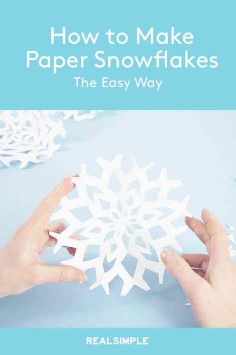 Make Snowflakes Out Of Paper, Snowflakes Out Of Paper, Paper Snowflakes Easy, Make Snowflakes, Make Paper Snowflakes, Paper Snowflakes Diy, How To Make Snowflakes, Christmas Toilet Paper, Paper Snowflake