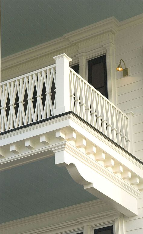 Traditional Exterior Homes, Porch Railing Designs, Small Staircase, Cladding Design, Balcony Grill, Balcony Grill Design, Balcony Railing Design, Railings Outdoor, Porch Railing