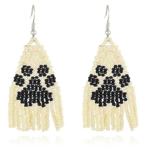 Paw Print Seed Bead Earrings, Beaded Fish Earrings, Halloween Earrings Beaded, Hannah Ideas, Halloween Beaded Jewelry, Black Paw Print, Seed Bead Art, Drop Statement Earrings, Seed Bead Jewelry Patterns