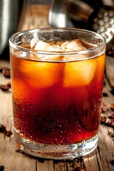 Black Russian Drink Recipe Black Russian Drink, Black Russian Recipe, Kahlua Drinks, Bbq Drinks, Strawberry Mojito, Lemon Drop Martini, Summertime Drinks, Black Russian, Clam Recipes