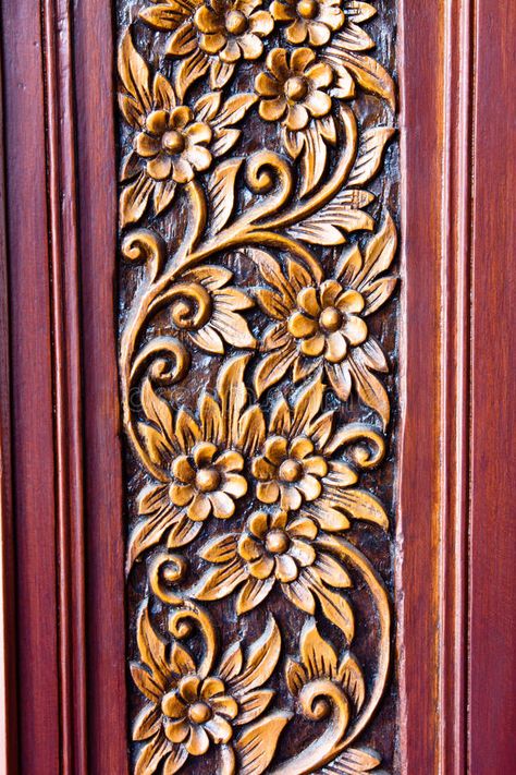 Wood Carving Of Flowers And Leaves Stock Image - Image of petal, brown: 16939231 Unique Wood Carving, Wood Carving Furniture, Hand Carved Teak, Wood Carving Tools Knives, Dremel Wood Carving, Furniture Design Wooden, Wood Carving Designs, Flower Carving, Wood Carving Patterns