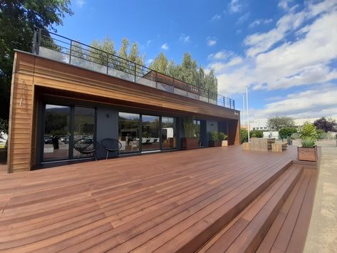 MOSO® by Grad is a patented and unique system to install Bamboo X-treme® Decking on aluminium profiles. Install your terrace in one click! Deck Maintenance, Bamboo Decking, Bamboo Outdoor, Moso Bamboo, Tropical Rainforest, Private Garden, Naturally Beautiful, Lumber, Tree House