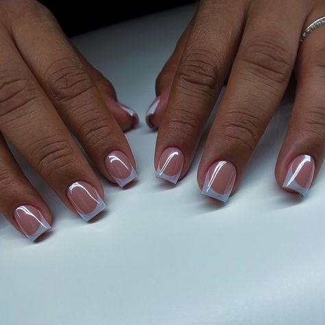 Square frenchtip nails French Chrome Short Nails, Chrome French Tip Designs, Chrome French Tip Short Nails, Pink Chrome French Tip Nails Short, Square Chrome Nails Designs, French Tip Acrylic Nails With Chrome, Chrome Nails Designs Short Square, Square French Tip With Chrome, Short French Nails Chrome