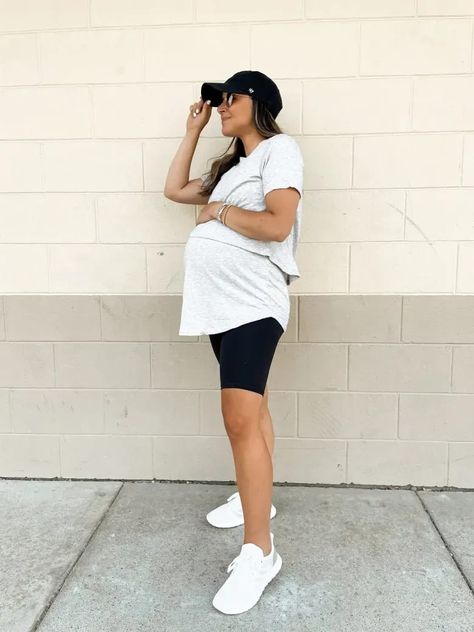 Maternity Athleisure Outfits, Comfy Maternity Outfits, Maternity Ootd, Bike Shorts Outfit, Prego Outfits, Maternity Shorts Outfit, Athleisure Outfits Summer, Summer Maternity Fashion, Maternity Clothes Summer