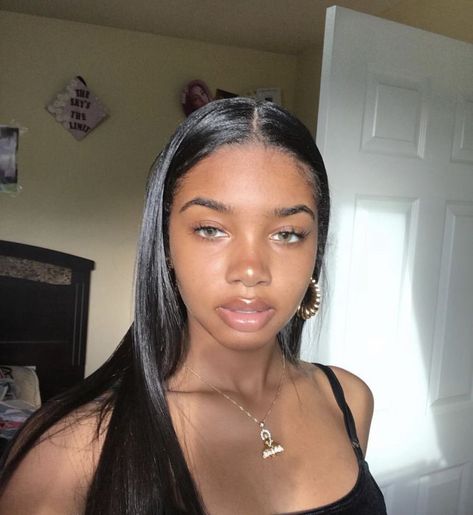 pinterest : @ urlocalbarbie Straight Lace Front Wigs, Straight Human Hair, Black Girls Hairstyles, Remy Human Hair, Remy Hair, Black Women Hairstyles, Maquillaje De Ojos, Baby Hairstyles, Hair Goals