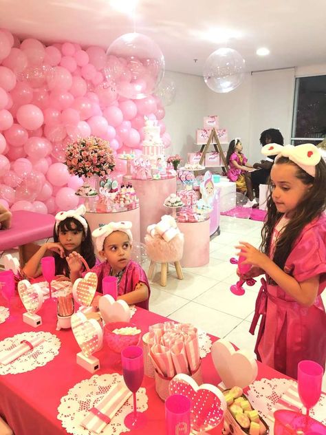 Spa Day Decor Party Ideas, Spa Decoration Ideas, Kids Makeup Party, Girls Makeup Party, Diy Spa Party, Spa Party Ideas, Girls Pamper Party, Kids Pamper Party, Party Van