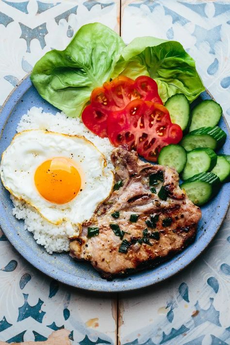 Lemongrass Pork Chops, Vietnamese Pork Chops, Vietnamese Breakfast, Lemongrass Pork, Center Cut Pork Chops, Vietnamese Style, Vietnamese Pork, Viet Food, Vietnam Food