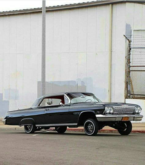 62 Impala Lowrider, 62 Chevy Impala, Custom Bikes Cafe Racers, 64 Impala, Chevy Ss, Crazy Cars, Plastic Trash, Show Cars, Lowrider Cars