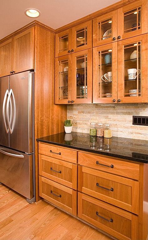 Craftsman Kitchen - Found on Zillow Digs. What do you think? Kitchen Backsplash Ideas With Oak Cabinets, Long Narrow Kitchen, Model Dapur, Rustic Kitchen Cabinets, Craftsman Kitchen, Narrow Kitchen, Cabinets Ideas, Oak Kitchen Cabinets, New Kitchen Cabinets