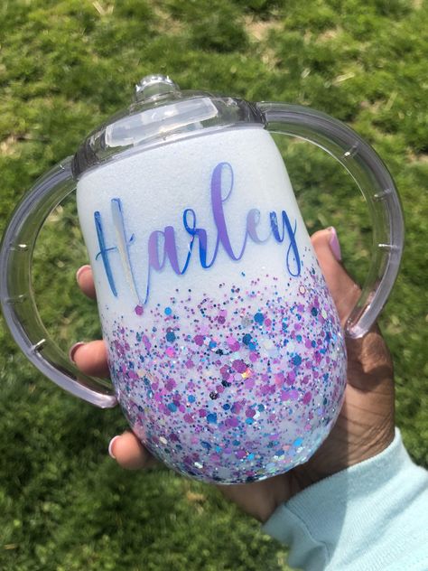 Tumbler Sippy Cups Ideas, Cricut Sippy Cup Ideas, Sippy Cup Tumbler Ideas, Glitter Tumbler Kids, Glitter Sippy Cup Tumbler, Epoxy Sippy Cup, Custom Sippy Cup Tumbler, Custom Sippy Cup, Sippy Cup Tumbler