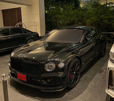 Black Bentley Flying Spur, Bentley Flying Spur Black, Priscilla Aesthetic, Black Bentley, Blacked Out Cars, Billionaire Aesthetic, Black Cars, Bentley Flying Spur, Luxury Cars Rolls Royce