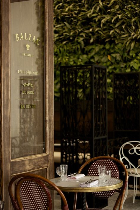 Balzac Brasserie on Behance Coin Café, Sidewalk Cafe, Cafe Society, Parisian Cafe, 카페 인테리어 디자인, Cafe Bistro, Shop Windows, Outdoor Cafe, Vintage Cafe