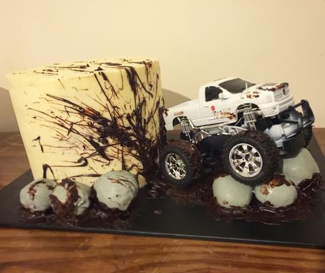 #4wd fanning #mud all over the #cake #cakepop rocks #chocolatemud #vanillabuttercream #chocolateganache Mud Truck Cake, 4wd Cake, Jeep Cake, Jake Cake, Truck Birthday Cakes, Dino Cake, 21st Cake, Watermelon Cake, Monster Trucks Birthday Party