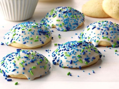 School Cookies Recipe, Vanilla Meringue Cookies, Dinner Recipes Ideas, Amish Sugar Cookies, Christmas Dinner Recipes, Italian Christmas Cookies, Best Christmas Cookie Recipe, Classic Cookies Recipes, Spritz Cookies