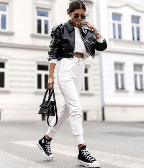 converse outfits, converse outfit, sneaker style, converse outfits, sneaker Fall Fashion Chic, Converse Sneakers Outfit, Sneakers Outfit Casual, Classic Converse, Converse Outfits, Converse Outfit, Outfit For Spring, Jeans And Converse, High Top Converse