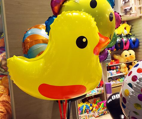 Duck Balloon Duck Balloon, Duck Things, Duck Stuff, Duck Pictures, Duck Wallpaper, Rubber Ducks, Rubber Duck, Ducks, Balloons