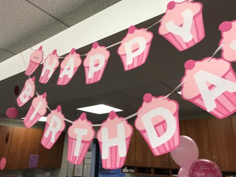 Cupcake birthday banner Cupcake Birthday Party, Baking Party, Balloon Banner, Banners Buntings, Ice Cream Birthday, Cupcake Party, 9th Birthday, Happy Birthday Banners, Birthday Cupcakes