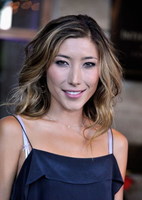 Dichen Lachman, Marie Avgeropoulos, Altered Carbon, Dystopian Future, Life On Earth, Film Inspiration, The Cw, Girl Crushes, Post Apocalyptic