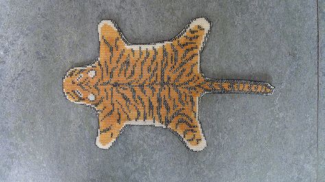 feeling stitchy: Patterns: Miniature Needlepoint Rugs for Dolls Houses Dollhouse Rugs, Mini Rugs, Miniature Needlepoint, Needle Punching, Needlepoint Rugs, Dollhouse Rug, Tiger Rug, Dollhouse Tutorials, Skin Rugs