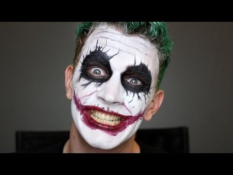 Maquillage Halloween : découvrez 18 idées de maquillage pour halloween grâce à nos tutos simples et cool Halloween Joker Makeup, Guys Halloween Makeup, Makeup Guys, Joker Makeup Tutorial, Joker Halloween Makeup, Halloween Joker, Maquillage Halloween Simple, Halloween Make-up Looks, Halloweenský Makeup