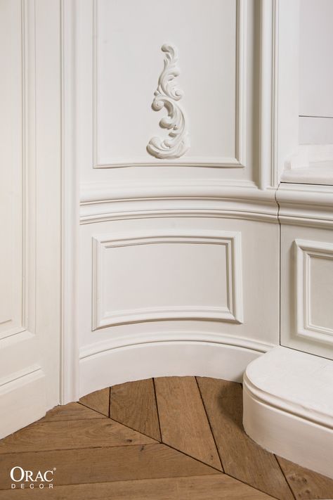 Interior design trend: organic and rounded shapes Baseboard Moulding, Flexible Molding, Base Moulding, Orac Decor, Curved Walls, Panel Moulding, Skirting Boards, Chair Rail, Wall Molding