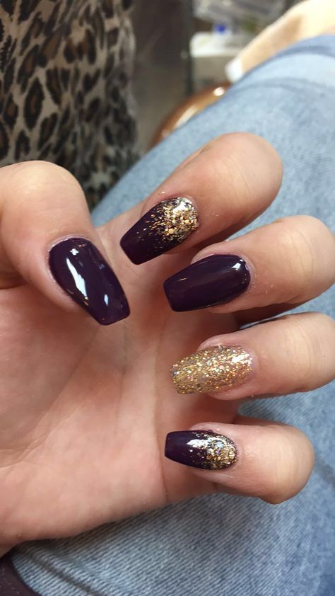 Black Purple Gold Nails, Gold And Silver Nails Ideas, Dark Nails With Gold, Fall Plum Nails, Plum And Gold Nails, Dark Purple And Gold Nails, Purple And Gold Nails Acrylic, Purple And Gold Nails Designs, Gold And Purple Nails