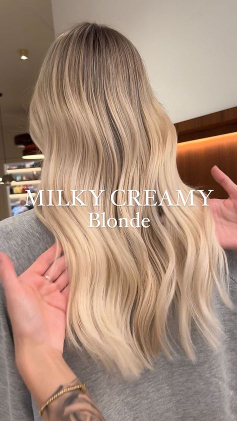 Pearl Toned Blonde Hair, Butter Cream Hair Color, Creamy Beige Balayage, Oatmilk Blonde Hair, Different Type Of Blonde Hair Colors, Champagne Beige Hair, Oat Blonde Hair, Milky Hair Color, Milky Blonde Hair Color Ideas