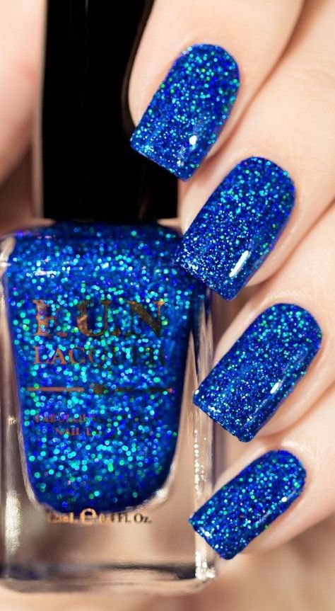 Royal Blue Sparkle Nails, Blue Sparkling Nails, Blue Sparkle Nails, Blue Sparkly Nails, Silver Sparkle Nails, Glitter Nail Paint, Sparkly Nail Designs, Fantastic Nails, Artistic Nails