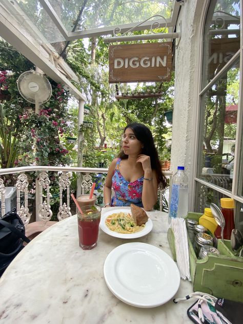 Diggin Cafe Delhi Chanakyapuri #food #foodblogger #delhi #foodblogger Diggin Cafe Delhi, Delhi Cafe, Delhi Aesthetic, Work Attire Women, Beer Shop, Cafe Aesthetic, Coffee Obsession, Cool Cafe, Cute Poses For Pictures