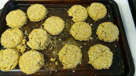 Toddler friendly Oat cake recipe for Burn's night / St Andrew's Day / Scottish themed activities Burns Night Activities, Oat Cake Recipe, Burns Night Crafts, Robert Burns Day, Burns Night Celebration, Camping Scotland, Burn's Night, Oat Cake Recipes, Burns Day