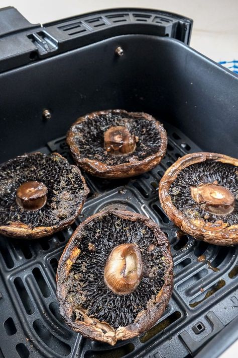 Portabella Mushroom Burger Air Fryer, Air Fried Portabella Mushrooms, Portobello Mushroom Recipes Air Fryer, Air Fryer Portobello Mushrooms, Portabello Mushrooms Burger, Mushroom Caps Portobello, Portabella Mushroom Recipes Air Fryer, Fried Portabella Mushrooms, Mushroom Air Fryer