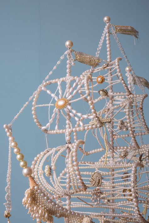 Pearl Art Crafts, Things To Collect Ideas, Sea Inspired Wedding, Pearl Sculpture, Pearl Artwork, Beaded Sculpture, Ship Diy, Bead Sculpture, Galleon Ship