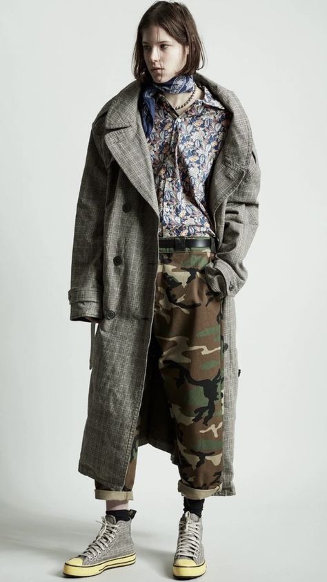 Grange Style, Slouch Pants, Military Looks, Mens Trendy Outfits, Eclectic Fashion, Camo Pants, Rock Style, Mens Street Style, Grunge Fashion