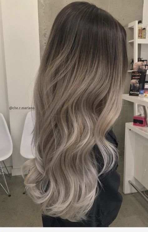 Ashy Balayage On Light Brown Hair, Brown Fading To Blonde Hair, Light Brown To Ash Blonde Balayage, Hair Color Ideas Bolyoge, Dark Roots Blonde Hair Ombre, Ombré Ash Blonde, Ashy Balyage Long Hair Brunettes, Faded Blonde Hair Balayage, Ashy Beige Blonde Hair Balayage