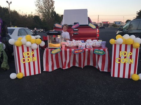 Drive in Trunk or Treat Church Trunk, Trunker Treat Ideas, Trunk Or Treat Ideas, Fall Carnival, Harvest Party, Treat Ideas, Drive Thru, Trunk Or Treat, Halloween 2017