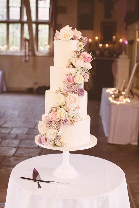 Iced Wedding Cake, 4 Tier Wedding Cake, Vanilla Pod, Pretty Wedding Cakes, Wedding Cakes Elegant, Traditional Wedding Cakes, Dream Wedding Cake, Romantic Wedding Cake, Floral Wedding Cakes