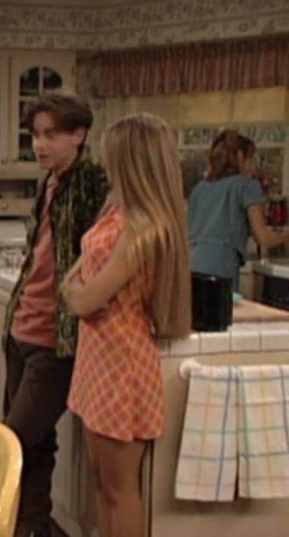 Topanga Lawrence Long Hair, Topanga Hair Long, Topanga Lawrence Hair Long, Topanga Aesthetic, Topanga Outfits, Topanga Lawrence Hair, Topanga Lawrence Outfits, Topanga Hair, Saved By The Bell Outfits