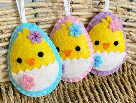 Felt Easter Chick Ornaments, Easter Chick Decoration, Felt Easter Eggs, Spring Decor - Etsy Poshta Design, Felt Easter Eggs, Spring Ornaments, Felt Easter Crafts, Easter Felt, Felted Projects, Felt Bunting, Egg Ornaments, Easter Ornaments