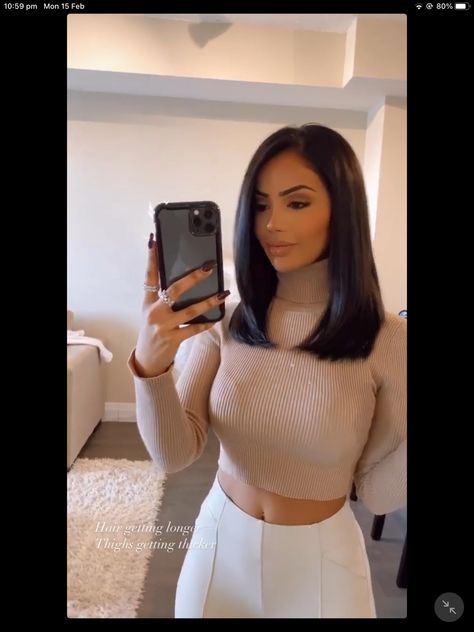 Kim Kardashian Hair Straight, Kim Kardashian Medium Length Hair, One Length Haircuts Medium, Kim K Medium Length Hair, Kim Kardashian Mid Length Hair, Straight Middle Length Hair, Hair One Length, Shoulder Brown Hair Mid Length, Kaitlyn Brown Hair