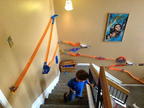 Hotwheels! - Imgur Hot Wheels Room Decor, Hot Wheels Bedroom, Hot Wheels Wall Tracks, Hot Wheels Wall, Hot Wheels Storage, Hot Wheels Room, Hot Wheels Track, Cars Room, Toy Rooms