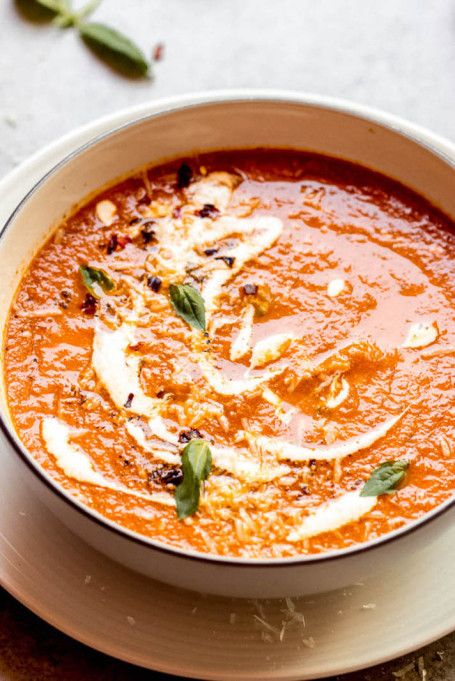 Ina Garten Recipes You Can Make Now & Freeze for Later: Roasted Tomato Soup #inagarten #freezer #mealprep Eating Mindfully, Basil Soup Recipe, Tomato Basil Soup Recipe, Roasted Tomato Basil Soup, Oven Roasted Tomatoes, Paleo Soup, Ina Garten Recipes, Basil Soup, Tomato Basil Soup