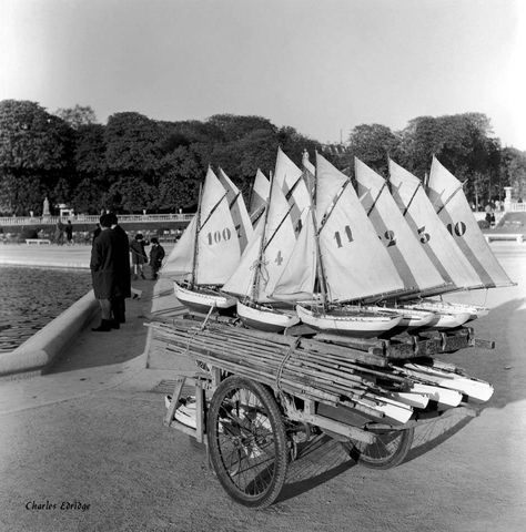 Paris 2023, Black And White Google, Yacht Model, Luxembourg Gardens, Yacht Life, St Pierre, Classic Boats, Yacht Boat, Rc Boats