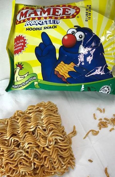 Australian lunch box snacks from the 90s that kids today don’t have | news.com.au — Australia’s leading news site Modern Lunch Boxes, Australian Snacks, 90s Snacks, Nostalgia 2000s, Lunch Box Snacks, 2000s Nostalgia, Nostalgic Toys, School Lunches, Snack Box