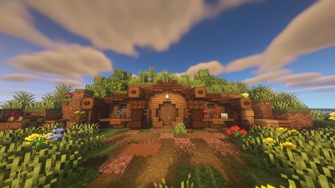 Minecraft Hobbit Hole, Chalet Minecraft, Minecraft Cottage House, Minecraft Decoration Ideas, Cottagecore Minecraft, Minecraft Decoration, Minecraft Interior, Minecraft Cottage, Cute Minecraft Houses