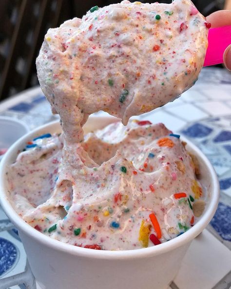 Fruity Pebble Ice Cream, Funfetti Ice Cream Sandwich, Funfetti Ice Cream, Ice Cream And Cake, Sprinkles Ice Cream, Ice Cream With Sprinkles Aesthetic, Cereal Ice Cream, Cereal Bar, We Are Closed